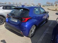 Usado Toyota Yaris Hybrid Active 116 CV (85 kW) 2025 Azul Utilitario