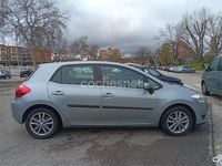 Usado Toyota Auris Active 132 CV (97 kW) 2011 Gris / plata Utilitario