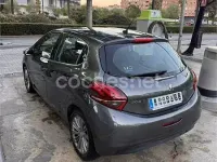 Usado Peugeot 208 Allure 100 CV (73 kW) 2016 Gris / plata Utilitario