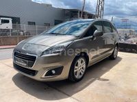 Usado Peugeot 5008 Style 120 CV (88 kW) 2016 Beige Monovolumen