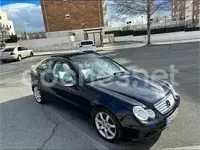 Usado Mercedes C220 143 CV (105 kW) 2004 Azul Berlina