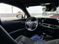 Usado Lexus UX 184 CV (135 kW) 2023 Gris / plata SUV