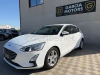 Usado Ford Focus Trend 120 CV (88 kW) 2020 Blanco Berlina