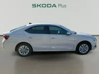 Usado Skoda Octavia Selection 116 CV (85 kW) 2025 Blanco Berlina