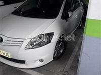 Usado Toyota Auris Active 90 CV (66 kW) 2012 Blanco Berlina