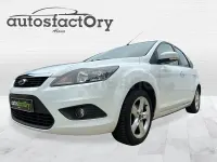 Usado Ford Focus Trend 109 CV (80 kW) 2009 Blanco Berlina