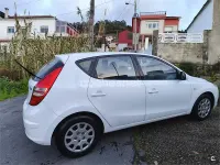 Usado Hyundai i30 Comfort 90 CV (66 kW) 2009 Blanco Berlina