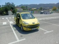 Usado Peugeot 1007 75 CV (55 kW) 2005 Amarillo Monovolumen