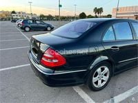 Usado Mercedes E270 Elegance 170 CV (125 kW) 2003 Negro Berlina