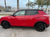Usado Ssangyong (KGM) Tivoli Limited 115 CV (84 kW) 2016 Rojo SUV