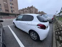 Usado Peugeot 208 Active 99 CV (72 kW) 2019 Blanco Utilitario