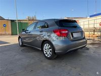 Usado Mercedes A180 Style 122 CV (89 kW) 2014 Gris / plata Berlina