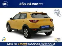 Usado Kia Stonic 101 CV (74 kW) 2023 Amarillo SUV