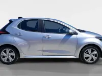 Usado Toyota Yaris Hybrid Active 116 CV (85 kW) 2025 Gris Berlina