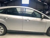 Usado Ford Focus Trend 95 CV (69 kW) 2012 Gris / plata Berlina