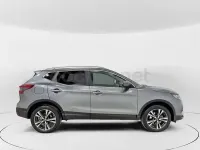 Usado Nissan Qashqai Acenta 140 CV (102 kW) 2019 Gris / plata SUV