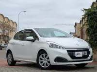 Usado Peugeot 208 Active 100 CV (73 kW) 2019 Blanco Utilitario