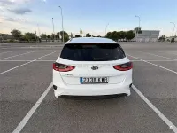 Usado Kia Ceed 120 CV (88 kW) 2019 Blanco Utilitario