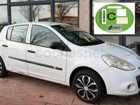 Usado Renault Clio II Authentique 75 CV (55 kW) 2009 Blanco Berlina