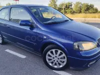 Usado Opel Astra Sport 100 CV (73 kW) 2004 Azul Berlina