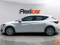 Usado Seat Leon Style 130 CV (95 kW) 2023 Blanco