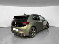 Usado VW ID.3 Pro 150 kW (204 CV) 2024 Verde oliva metalizado con techo negro Utilitario