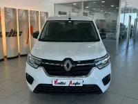 Usado Renault Kangoo 95 CV (69 kW) 2024 Blanco Monovolumen
