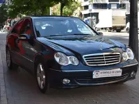 Usado Mercedes C180 Elegance 143 CV (105 kW) 2005 Azul Berlina