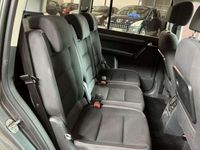 Usado VW Touran 105 CV (77 kW) 2015 Gris Monovolumen