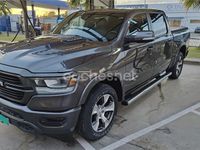 Usado RAM 1500 401 CV (294 kW) 2023 Gris / plata Pickup/Camioneta