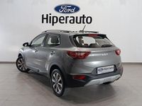 Usado Kia Stonic 84 CV (61 kW) 2024 Gris / plata SUV