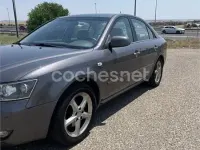 Usado Hyundai Sonata Comfort 140 CV (102 kW) 2007 Gris / plata Berlina