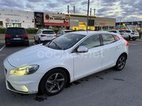 Usado Volvo V40 R-Design Momentum 120 CV (88 kW) 2016 Blanco Berlina