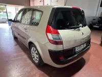 Usado Renault Grand Scénic II Expression 130 CV (95 kW) 2006 Beige Monovolumen