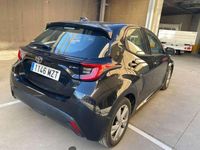 Usado Toyota Yaris Hybrid Active 116 CV (85 kW) 2025 Negro Utilitario
