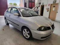 Usado Seat Ibiza Sport 100 CV (73 kW) 2005 Gris / plata Utilitario