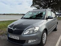 Usado Skoda Roomster Ambition 86 CV (63 kW) 2012 Gris / plata Monovolumen