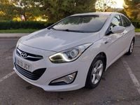 Usado Hyundai i40 136 CV (100 kW) 2015 Blanco Berlina