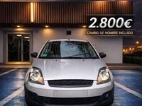 Usado Ford Fiesta Ambiente 69 CV (50 kW) 2006 Gris Utilitario