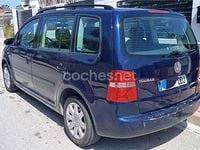 Usado VW Touran Conceptline 100 CV (73 kW) 2004 Azul Monovolumen
