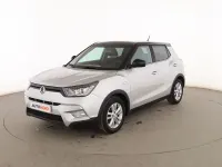 Usado SsangYong Tivoli Limited 128 CV (94 kW) 2017 Plata SUV