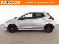 Usado Toyota Yaris Hybrid Style 116 CV (85 kW) 2022 Gris Berlina