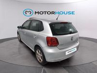 Usado VW Polo Advance 85 CV (62 kW) 2009 Gris Utilitario