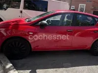 Usado Seat Ibiza Copa 90 CV (66 kW) 2012 Rojo Berlina