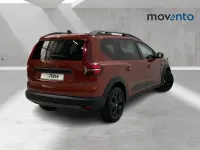 Usado Dacia Jogger Extreme 110 CV (80 kW) 2022 Rojo Monovolumen