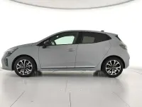 Usado Renault Clio V Techno 143 CV (105 kW) 2025 Gris / plata Berlina