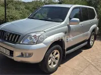 Usado Toyota Land Cruiser 163 CV (119 kW) 2005 Gris / plata SUV