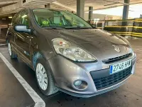 Usado Renault Clio IV Business 75 CV (55 kW) 2012 Gris / plata Berlina