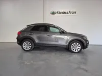 Käytetty VW T-Roc Advance 150 HP (110 kW) 2021 Harmaa Katumaasturi