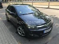 Usado Opel Astra GTC Cosmo 120 CV (88 kW) 2005 Negro Berlina